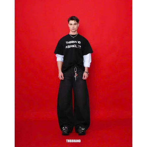 THBB TORN POCKET TSHIRT - BLACK