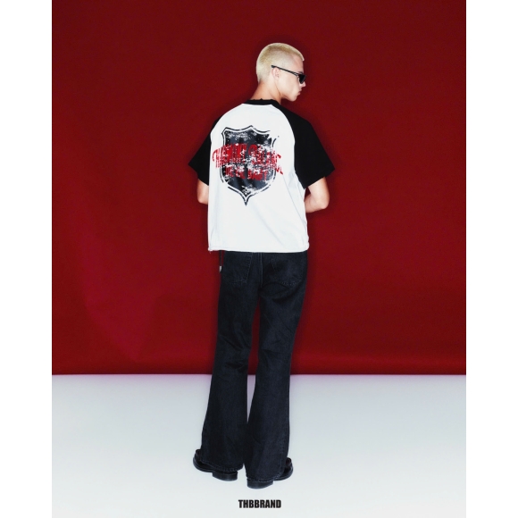 THBB BOXY RAGLAN HARMONY - BADGE - WHITE + BLACK