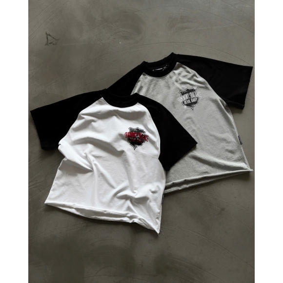 THBB BOXY RAGLAN HARMONY - BADGE - PREMIUM + BLACK