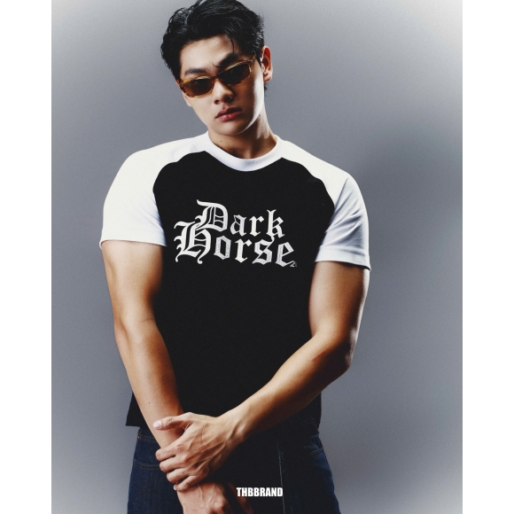 THBB RAGLAN DARK HORSE BODYFIT - BLACK + WHITE