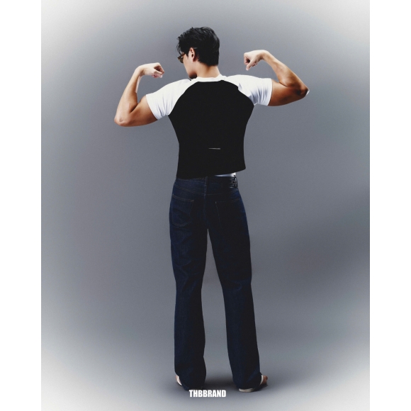 THBB RAGLAN DARK HORSE BODYFIT - BLACK + WHITE